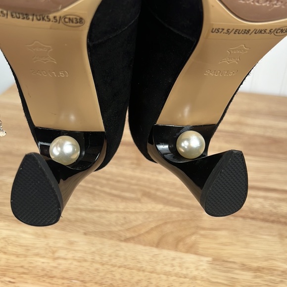 NWOT black heels - Picture 13 of 16